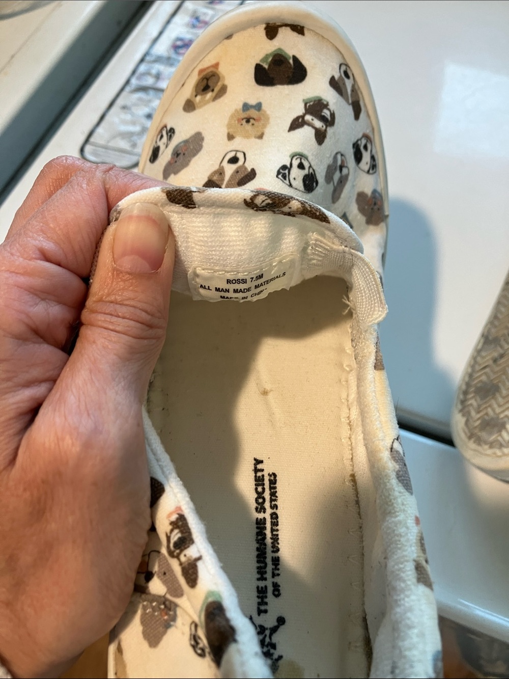 Puppy dog slip on shoes women’s7.5 white brown humane society ASPCA - Picture 8 of 10